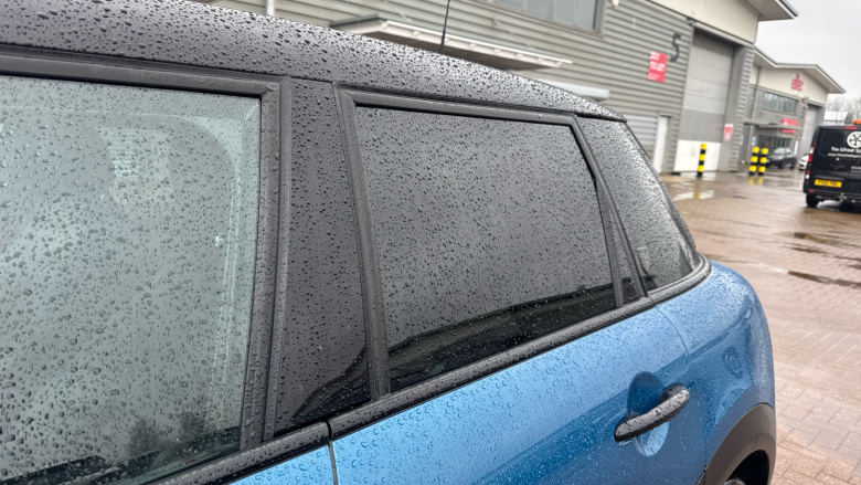 MINI Hatchback 2.0 Cooper S Exclusive 5dr Auto [Comfort/Nav Pack] Petrol Hatchback